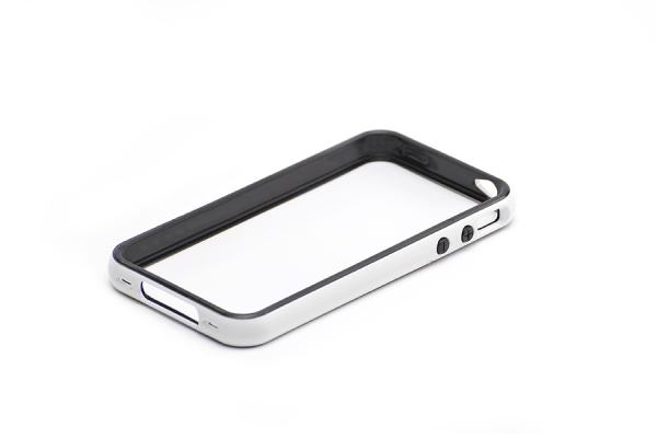 Бампер для iPhone 4 и iPhone 4s Spigen белый с черной основой