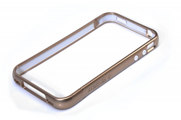   iPhone 4  iPhone 4s 